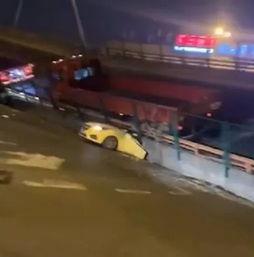 青山湖爆料飙车事故最新消息,悲剧现场及调查情况披露